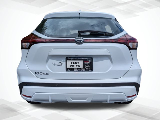 2025 Nissan Kicks Play S photo 3
