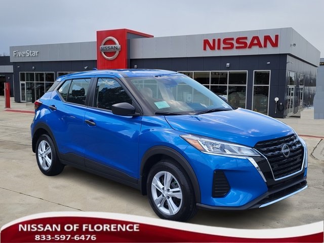 2025 Nissan KICKS PLAY Base's photo