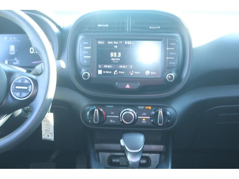 2023 Kia Soul LX photo 14