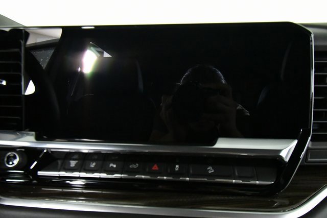 2025 Chevrolet Silverado 2500HD LT photo 3
