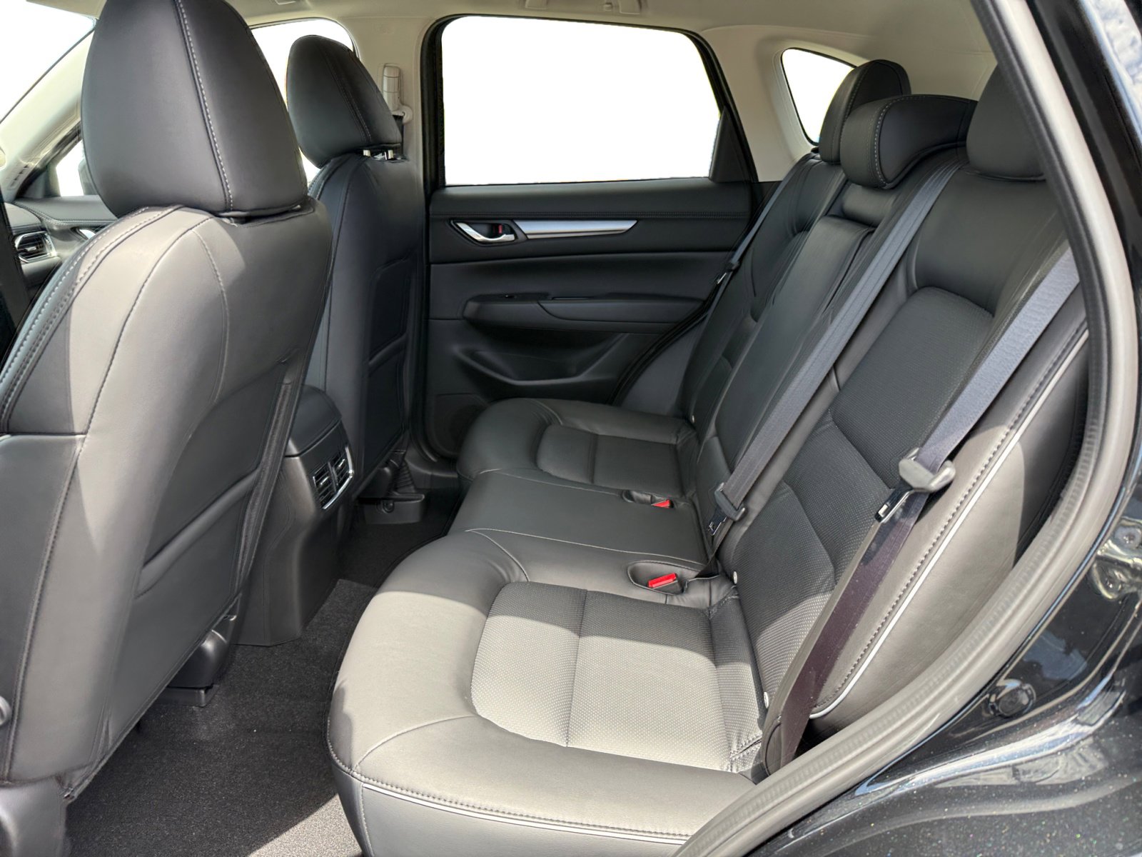2025 Mazda CX-5 2.5 Select photo 16