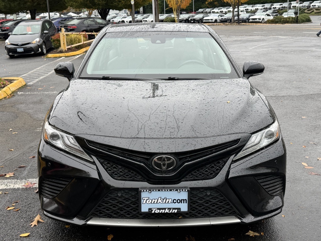 2018 Toyota Camry XSE photo 2