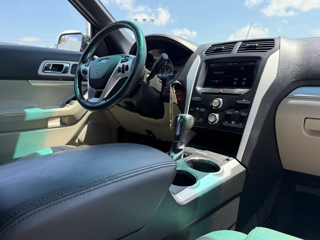 2014 Ford Explorer XLT photo 15
