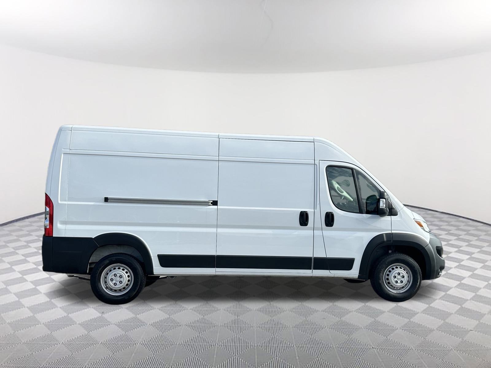 2024 Ram ProMaster 2500 photo 3