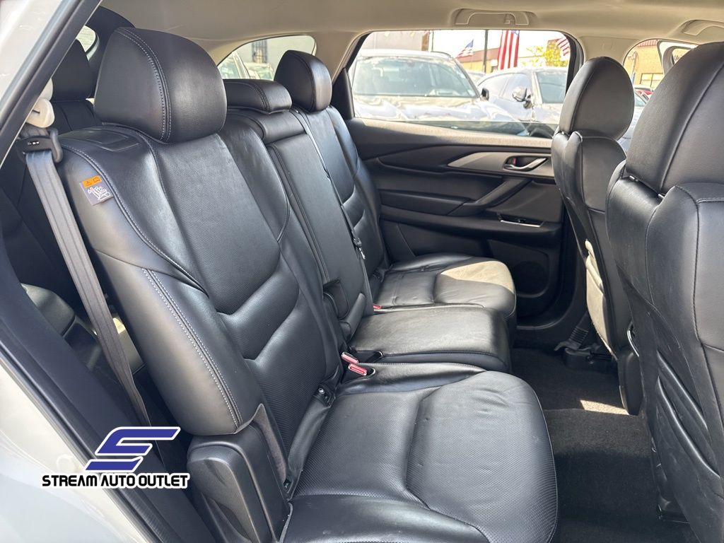 2023 Mazda CX-9 Touring photo 35