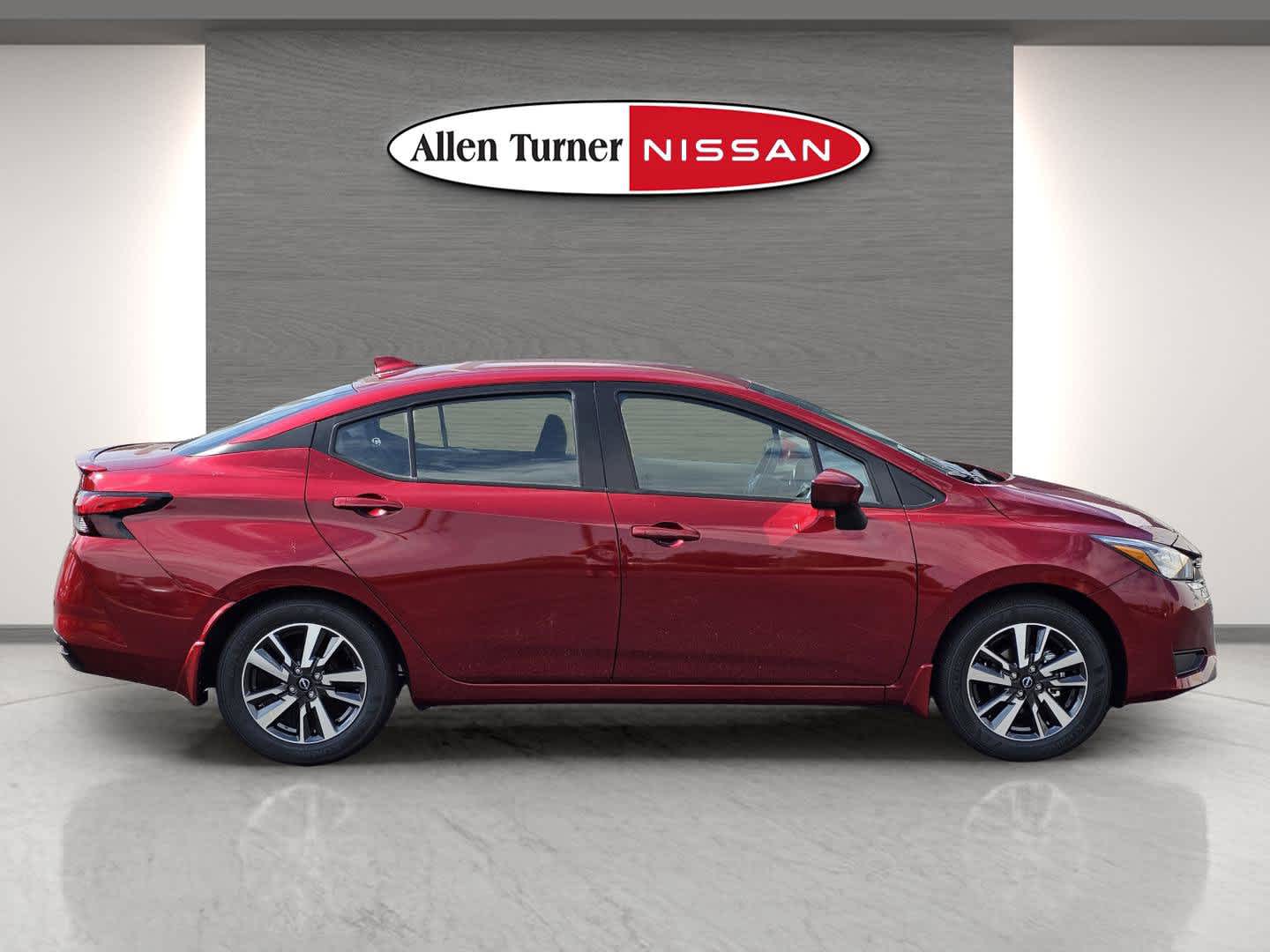 2025 Nissan Versa SV photo 12