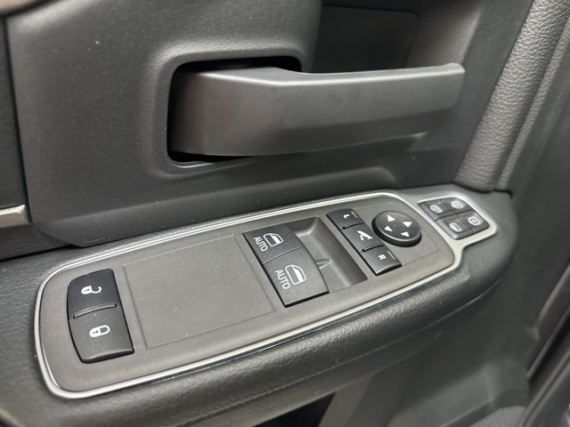 2023 Ram 2500 Tradesman photo 17