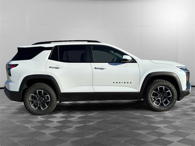 2026 Chevrolet Equinox ACTIV photo 2
