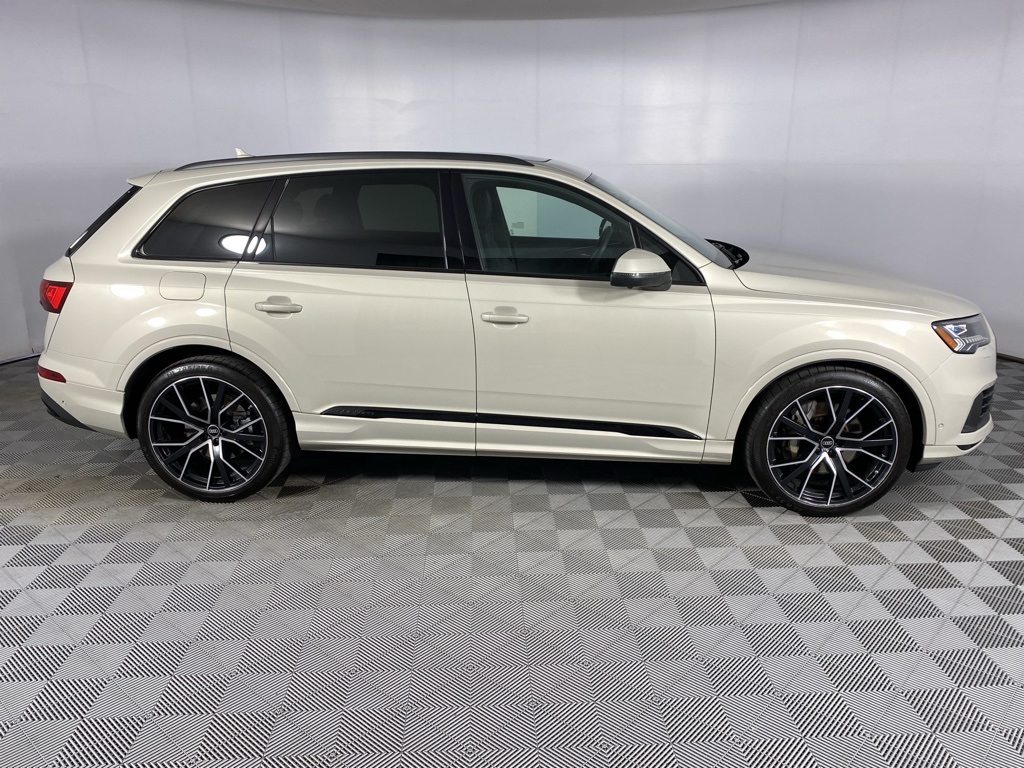 2023 Audi Q7 55 Prestige photo 3