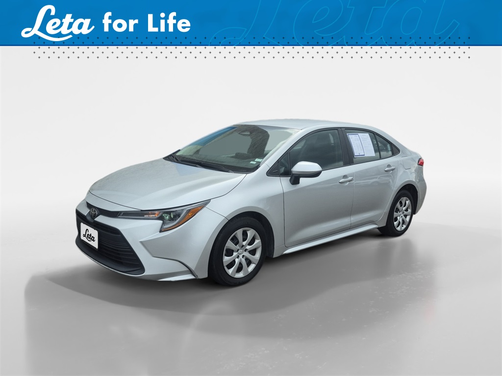 2023 Toyota Corolla LE's photo