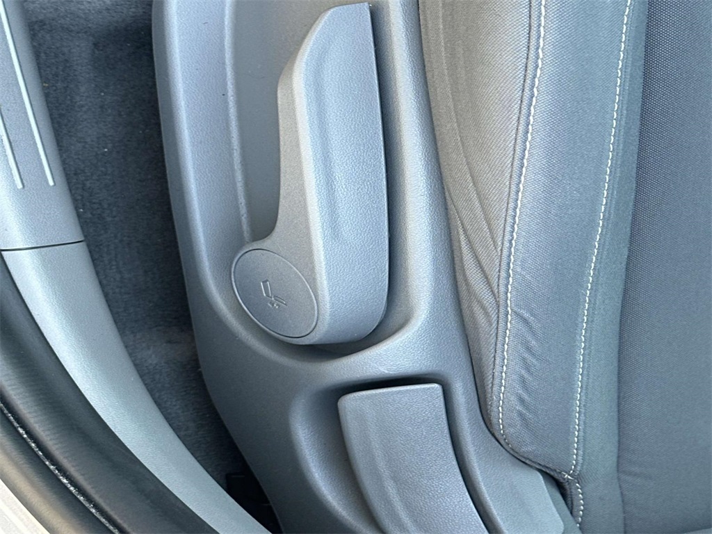 2023 Hyundai Elantra SEL photo 25