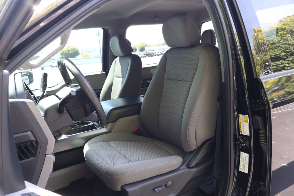 2021 Ford F-250 photo 26