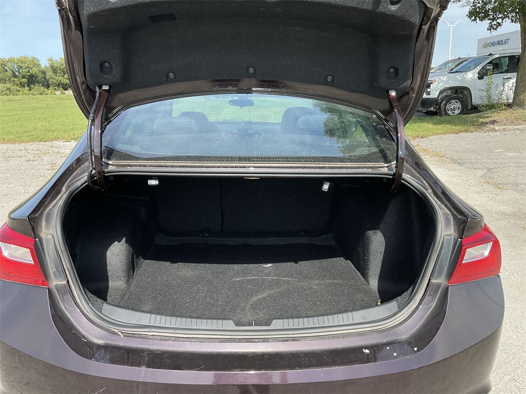 2020 Chevrolet Malibu LS photo 15