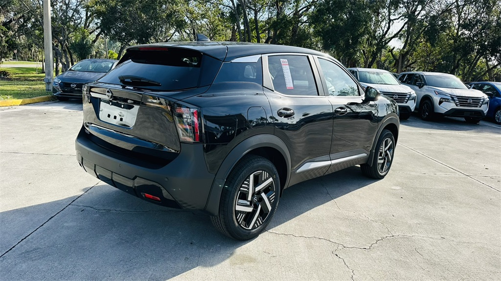 2026 Nissan Kicks SV photo 5