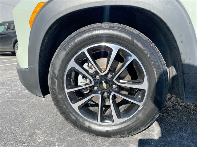 2025 CHEVROLET TRAILBLAZER - Image 32
