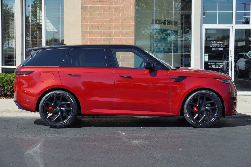 2025 Land Rover Range Rover Sport SE photo 6