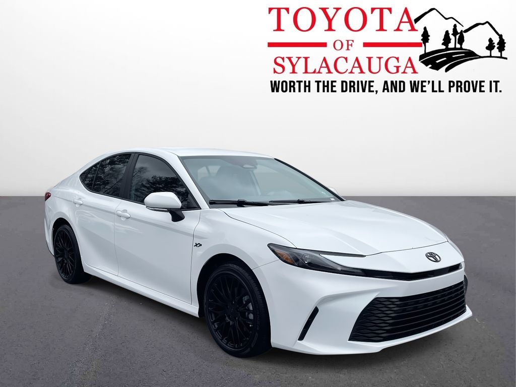 2026 Toyota Camry LE's photo