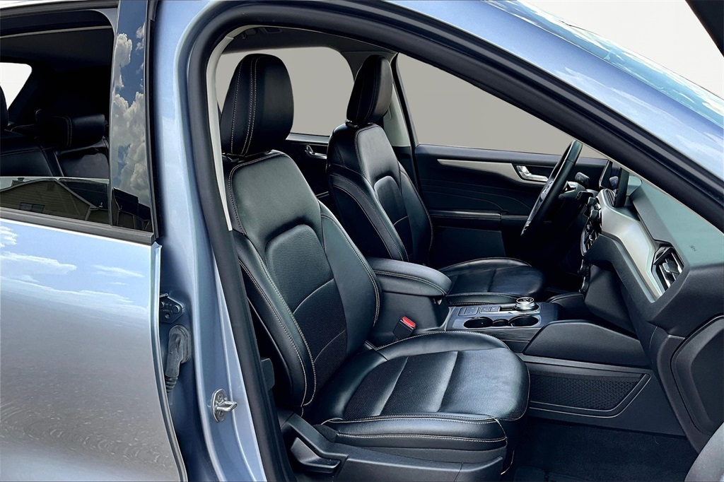 2022 Ford Escape SEL photo 7