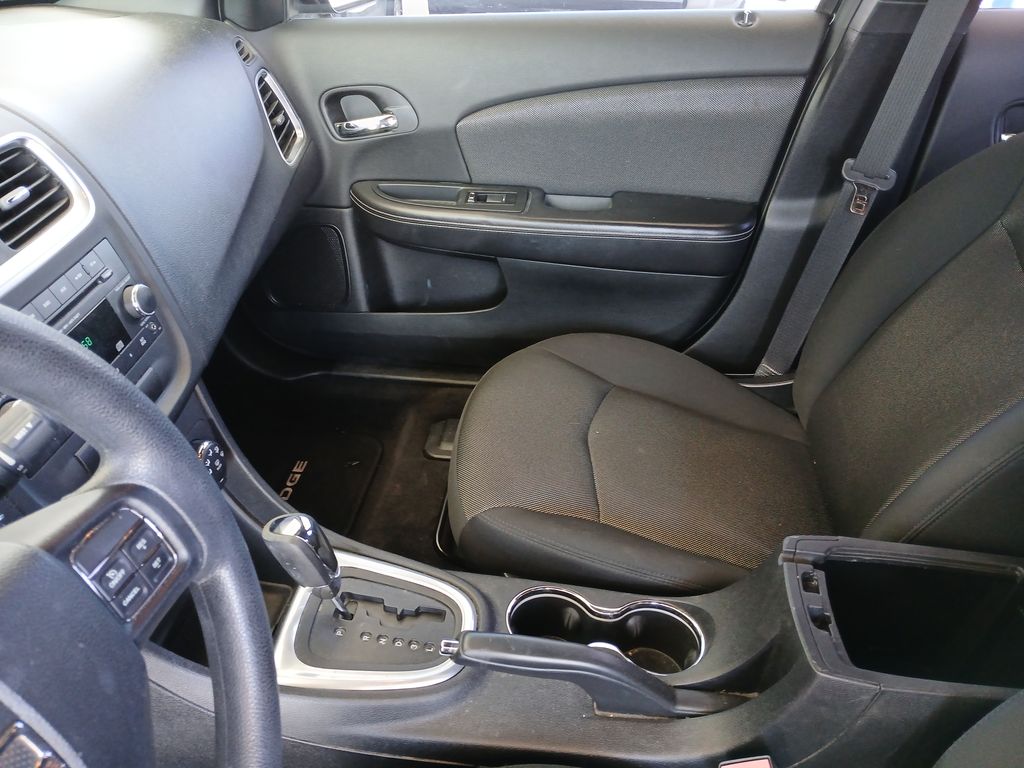 2013 Dodge Avenger SE photo 23