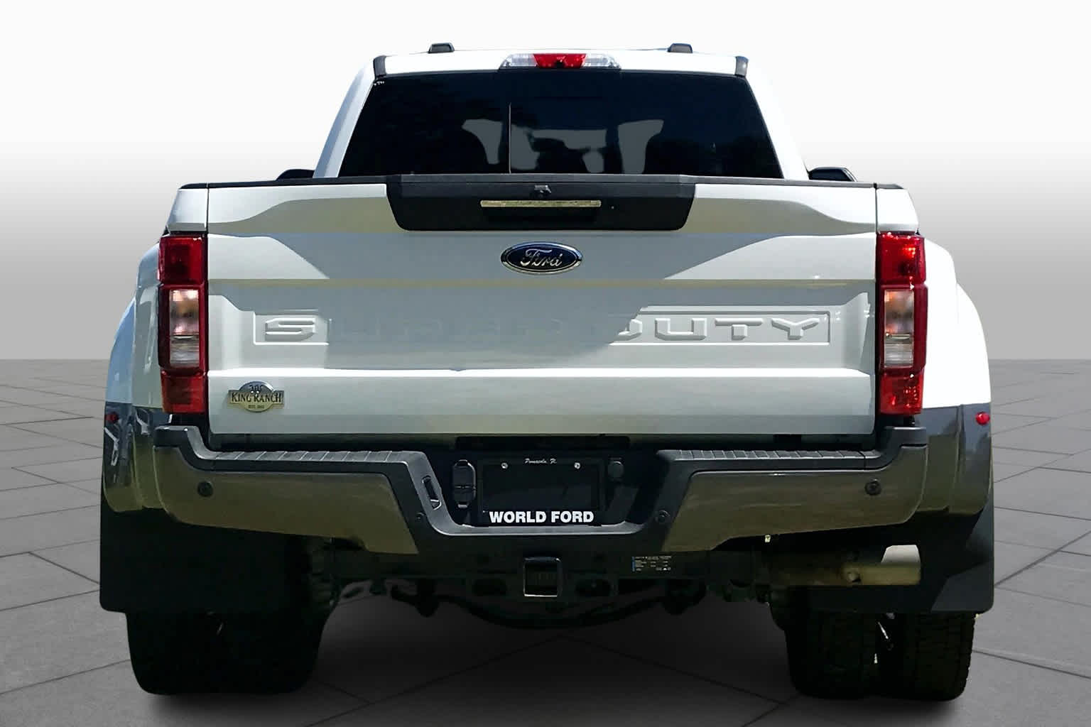 2022 Ford F-450 King Ranch photo 4