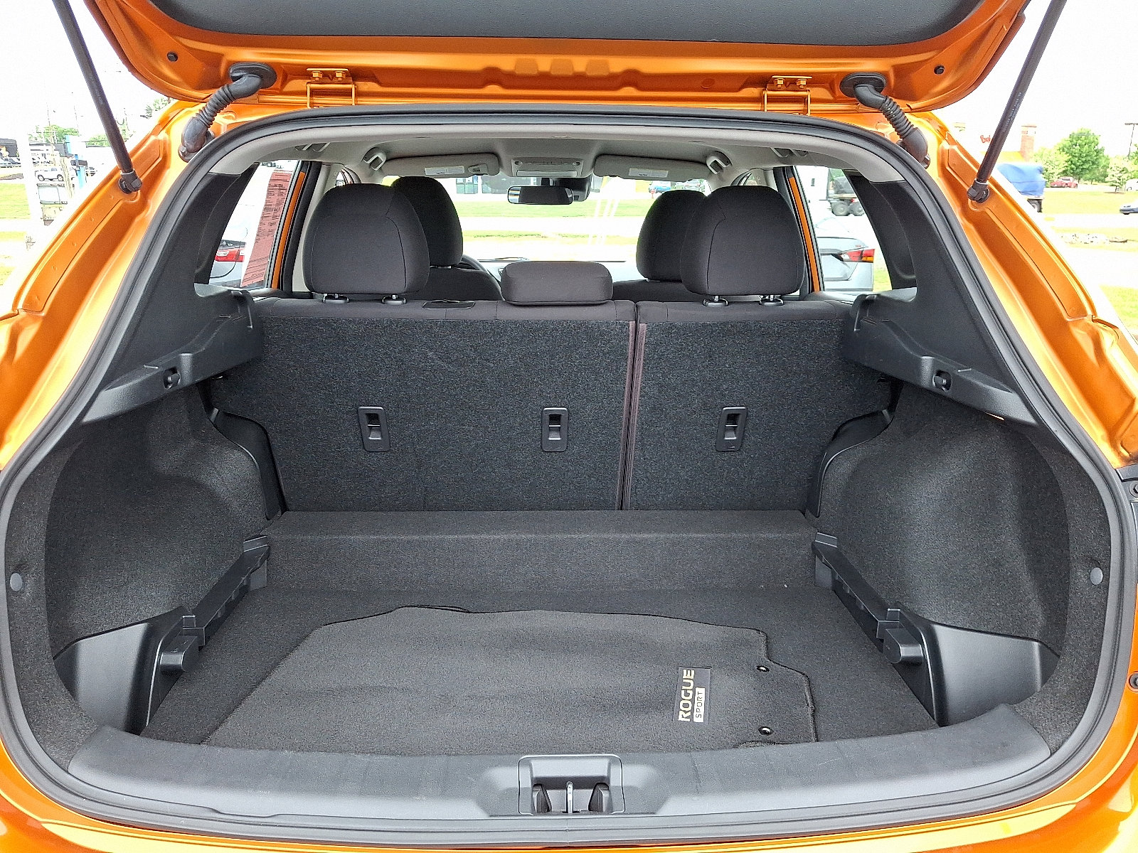 2022 Nissan Rogue Sport S photo 28