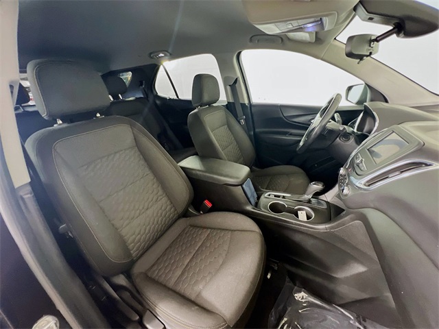 2020 Chevrolet Equinox LT photo 22