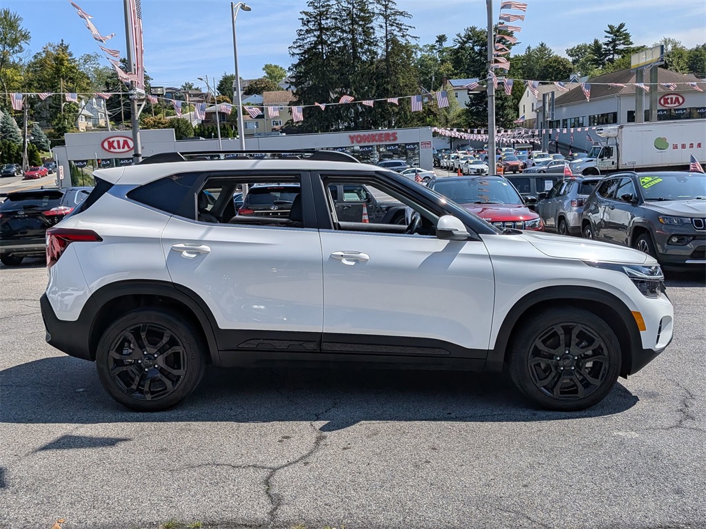 2025 Kia Seltos X-Line photo 4