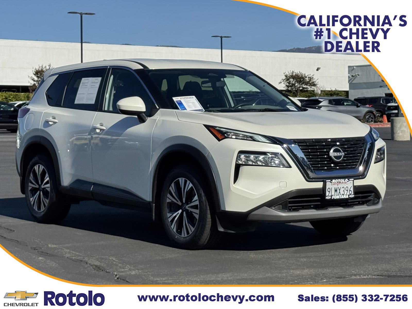 2023 Nissan Rogue SV's photo