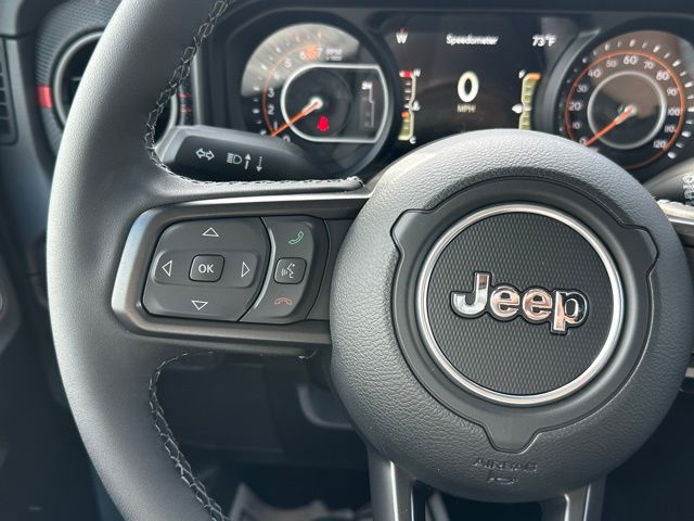 2025 Jeep Wrangler Rubicon photo 15