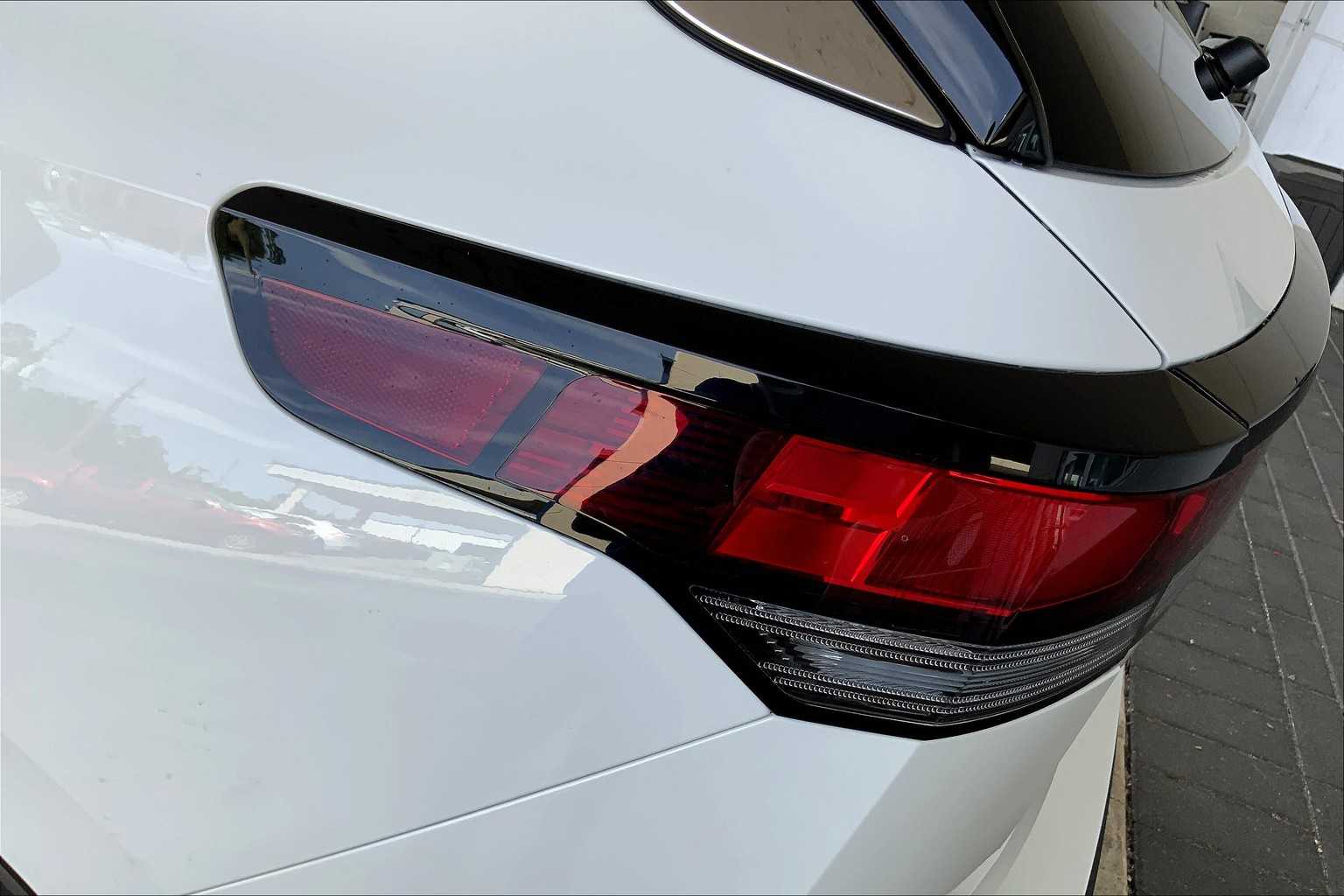 2025 Volkswagen Tiguan S photo 13
