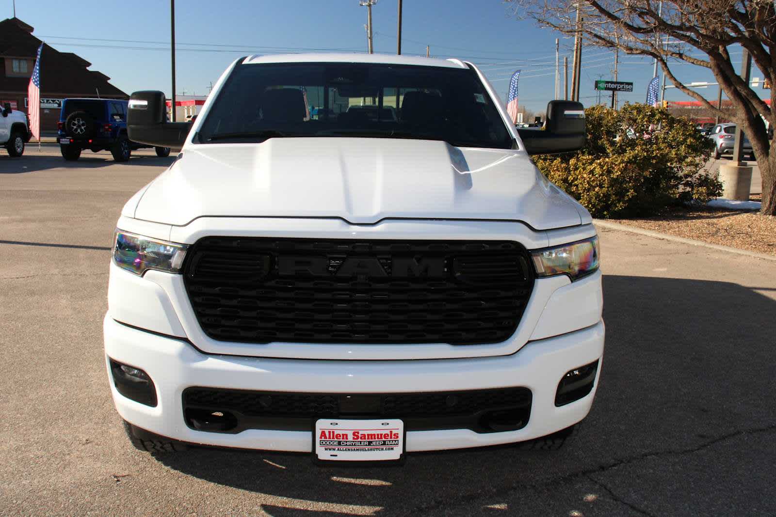 2025 Ram 1500 Tradesman photo 4