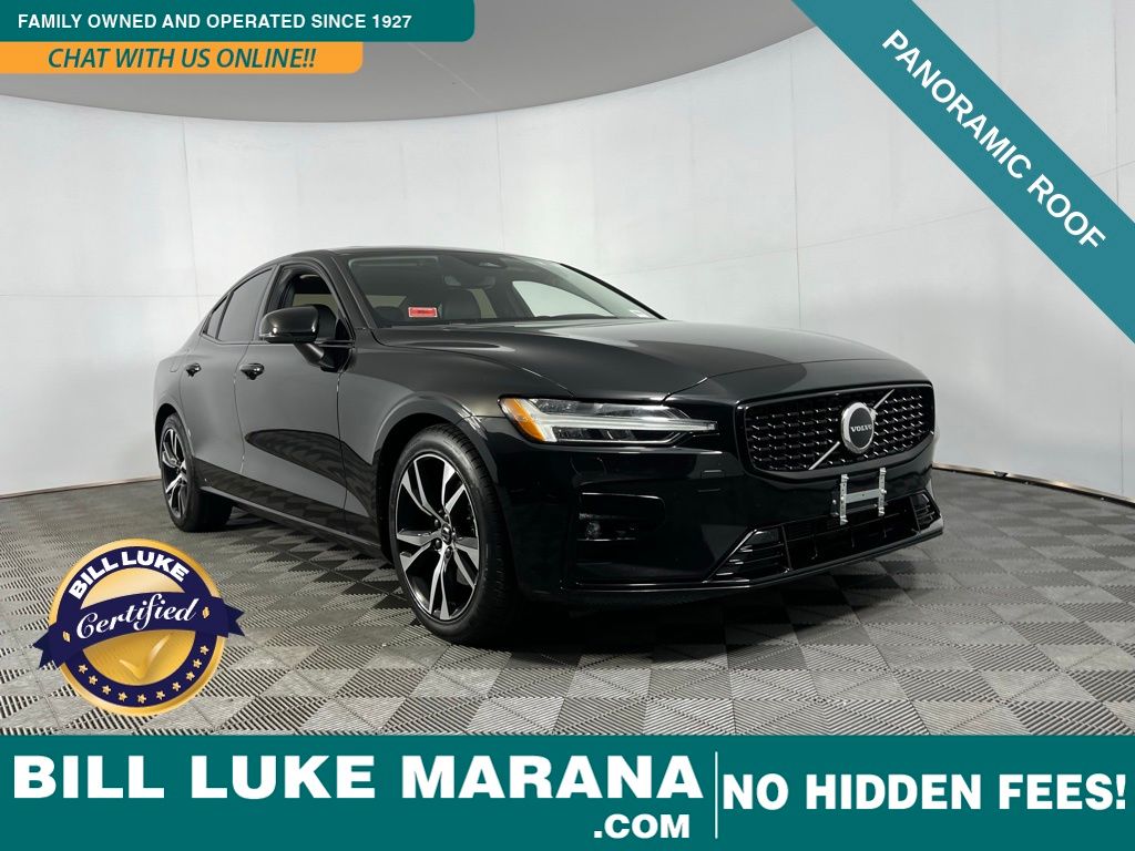 2025 Volvo S60 Core's photo