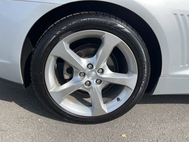 2015 Chevrolet Camaro 2LT photo 19