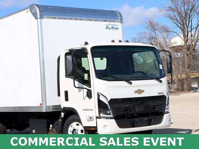 2025 Chevrolet Silverado 4500HD photo 3