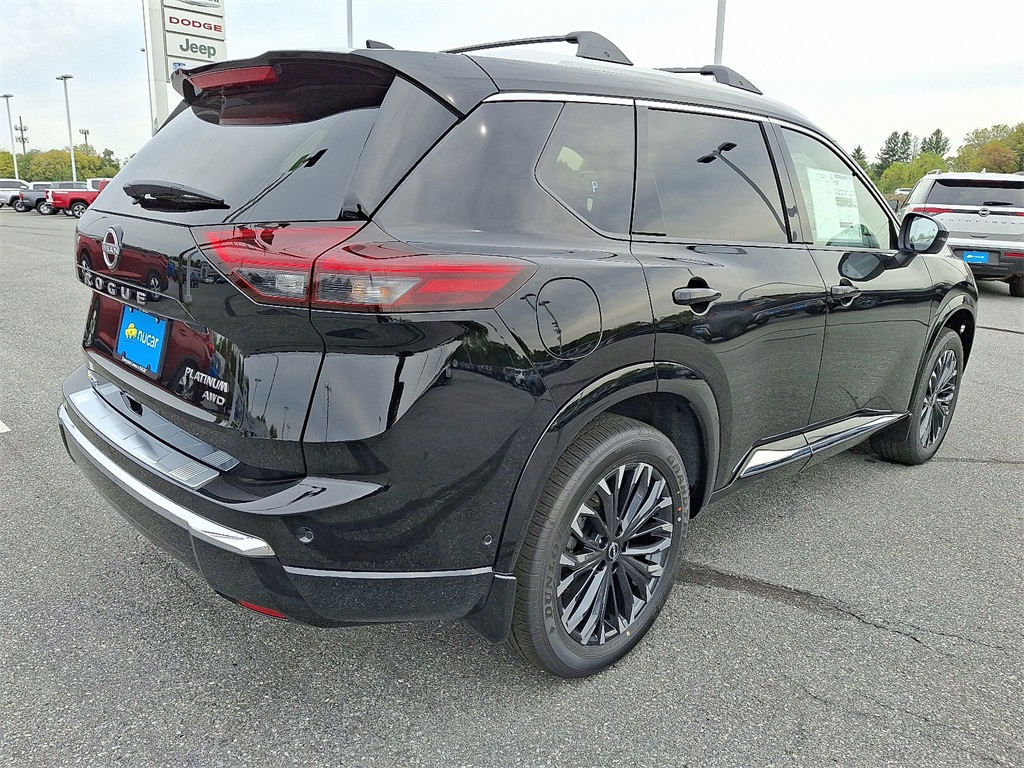 2026 Nissan Rogue Platinum photo 4