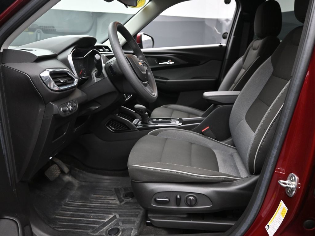 2022 Chevrolet Trailblazer LT photo 11