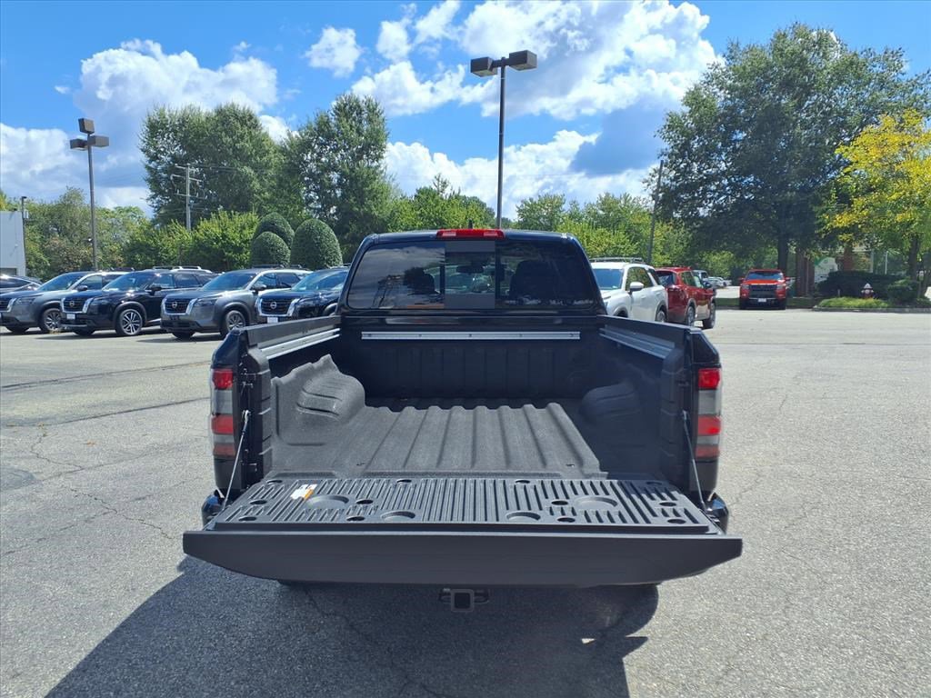 2026 Nissan Frontier Crew Cab SV photo 8