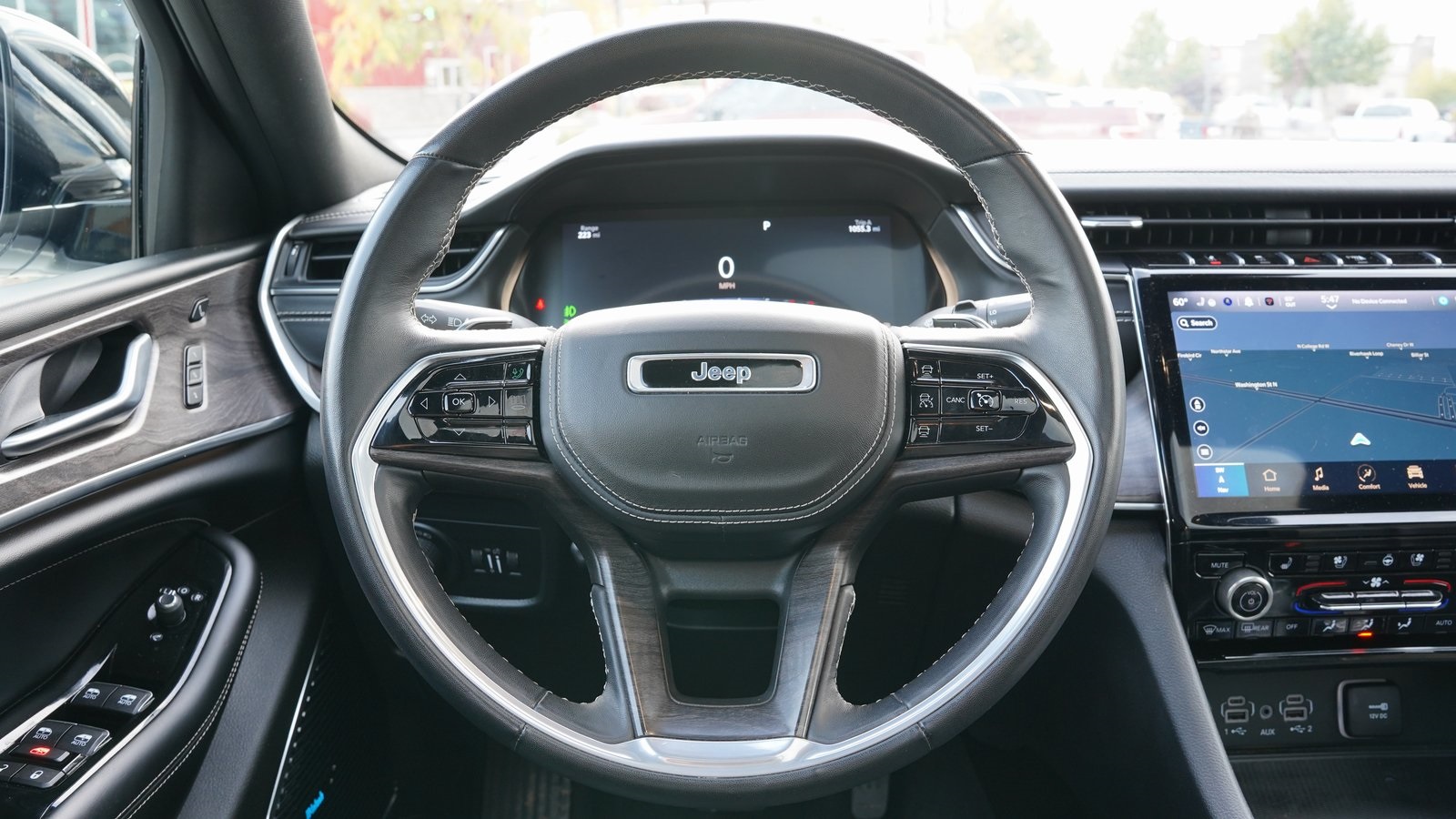 2022 Jeep Grand Cherokee Overland photo 27
