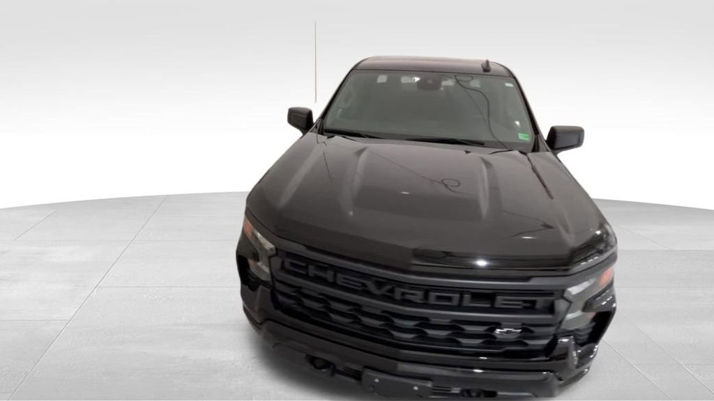 2024 Chevrolet Silverado 1500 Custom photo 12