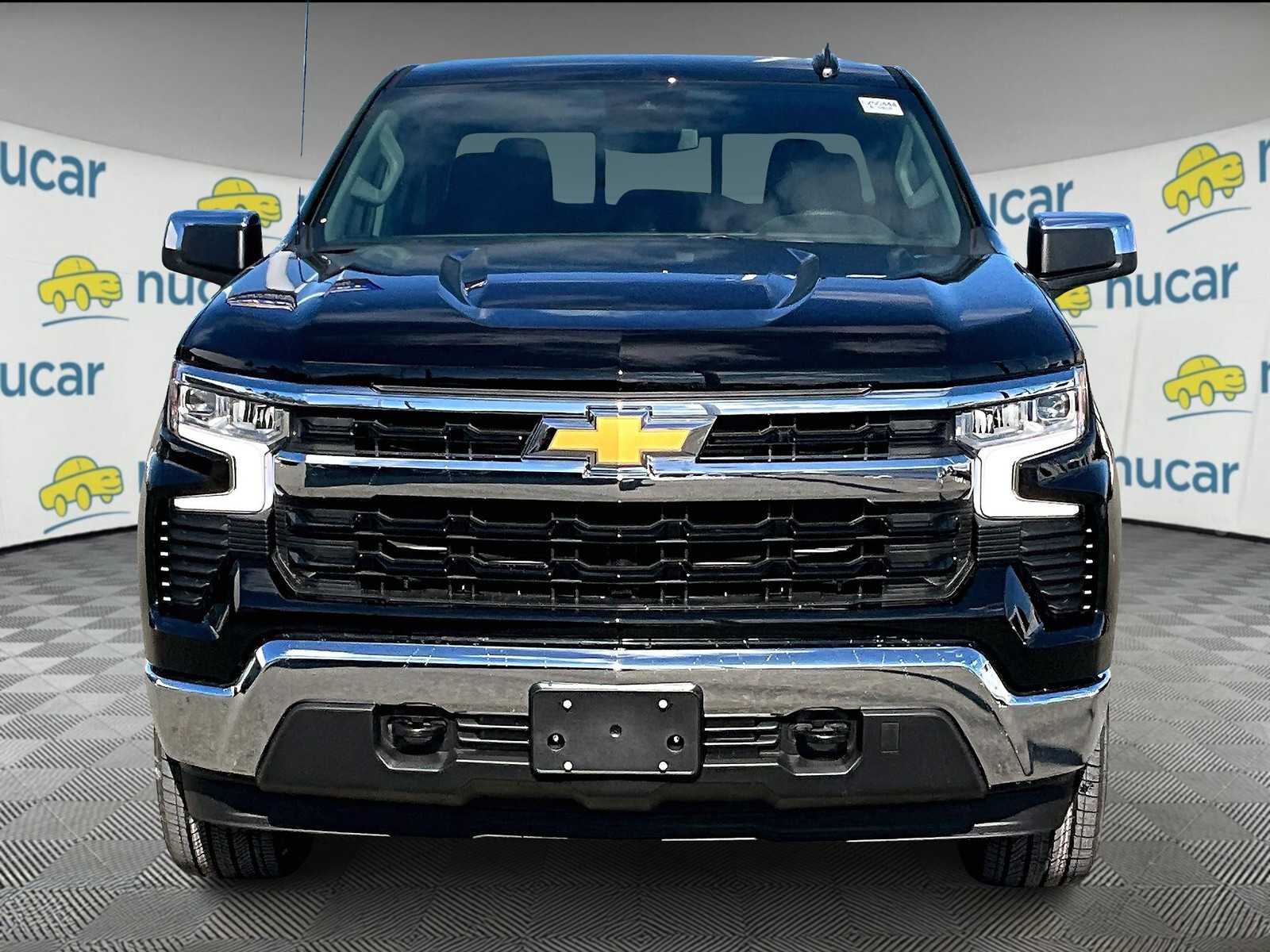 2025 Chevrolet Silverado 1500 LT photo 2