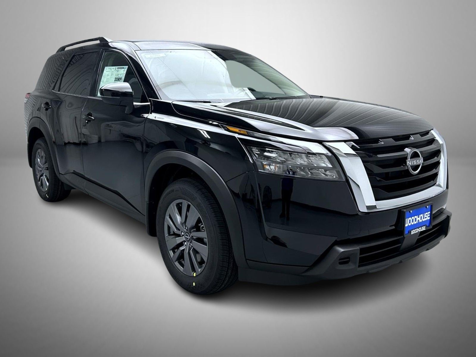 2025 Nissan Pathfinder SV photo 3