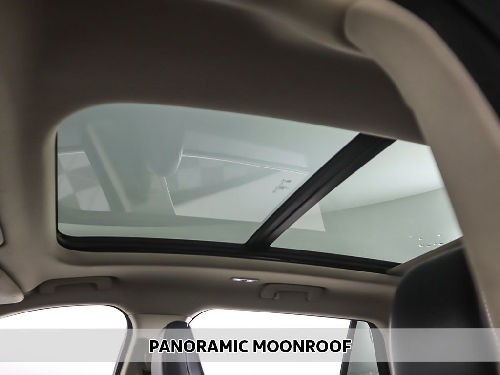 2022 Lincoln Aviator Standard photo 2