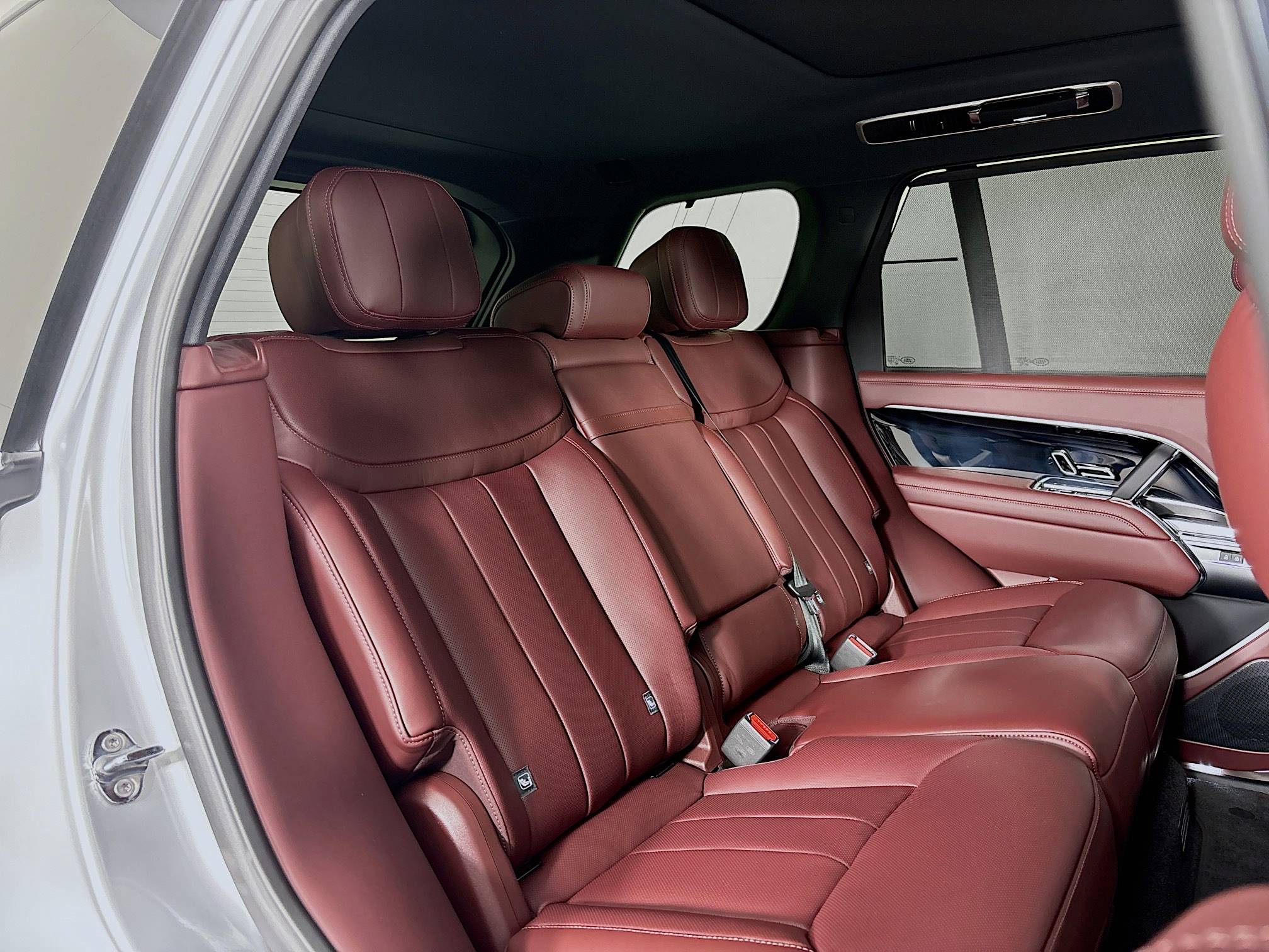 2025 Land Rover Range Rover SE photo 22