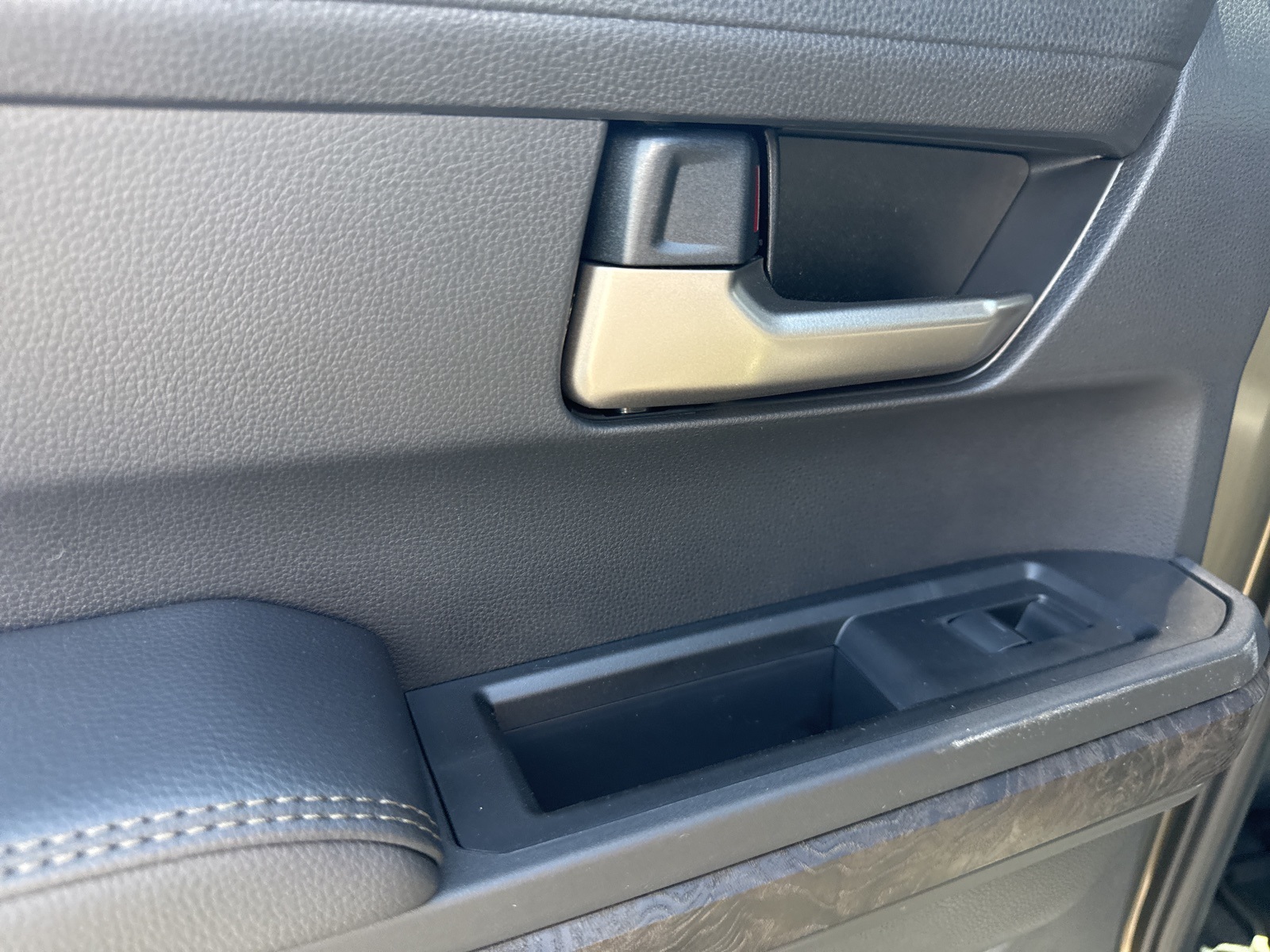 2025 Toyota Tacoma Limited 4x4 Double Cab photo 27
