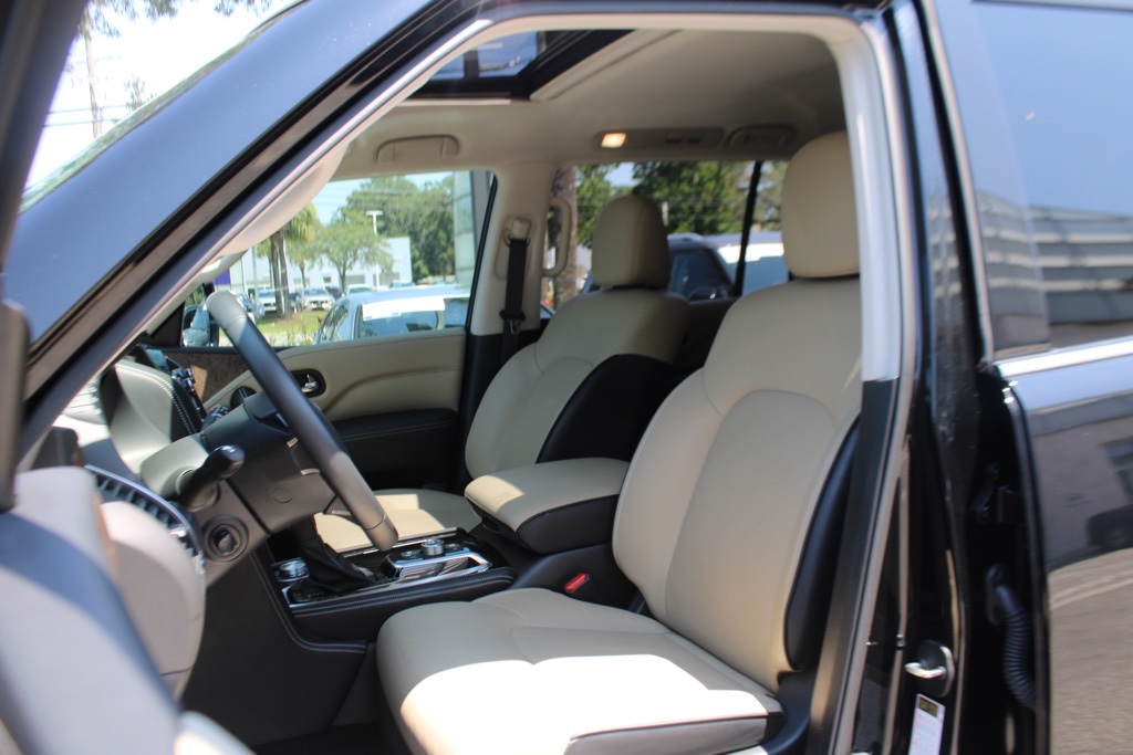 2024 Infiniti QX80 Premium Select photo 4