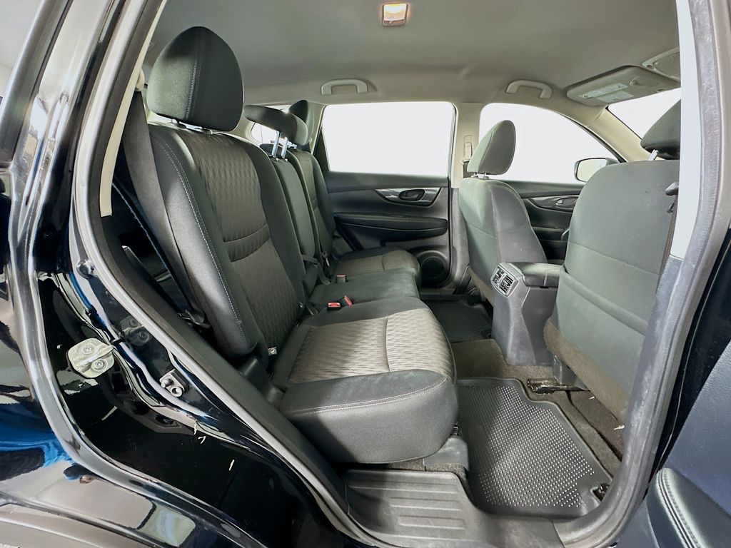 2020 Nissan Rogue S photo 26