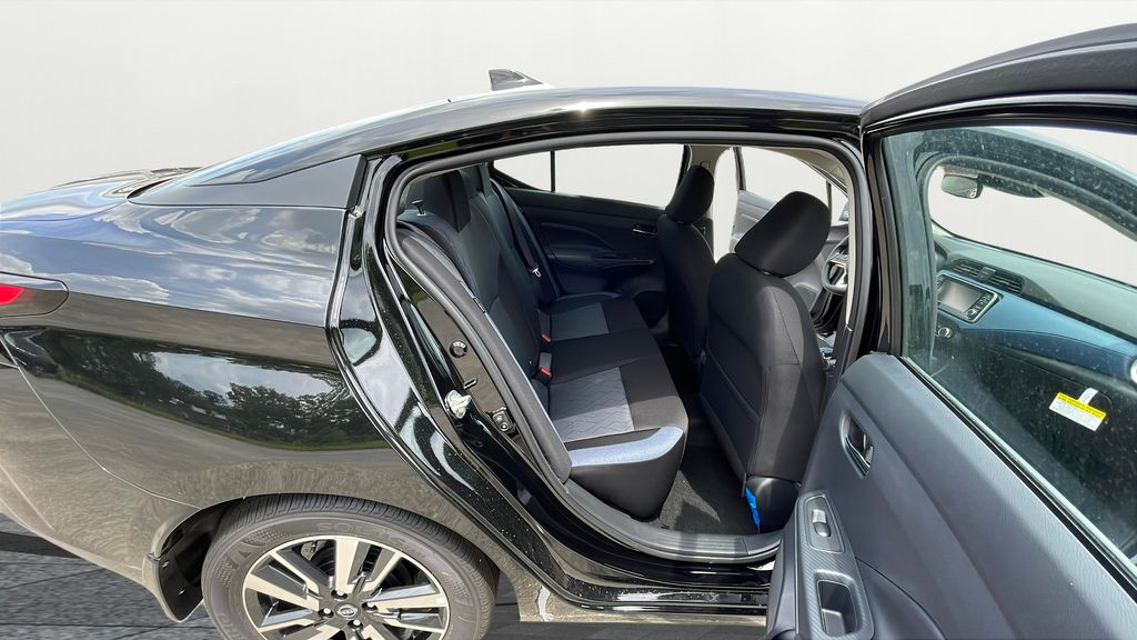 2025 Nissan Versa SV photo 18