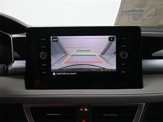 2025 Volkswagen Taos SE photo 6