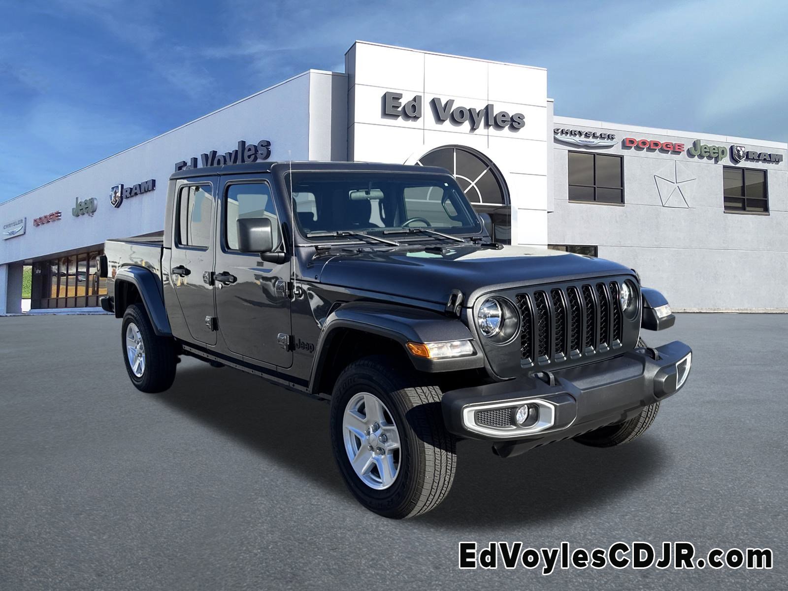 2022 Jeep Gladiator Sport S's photo