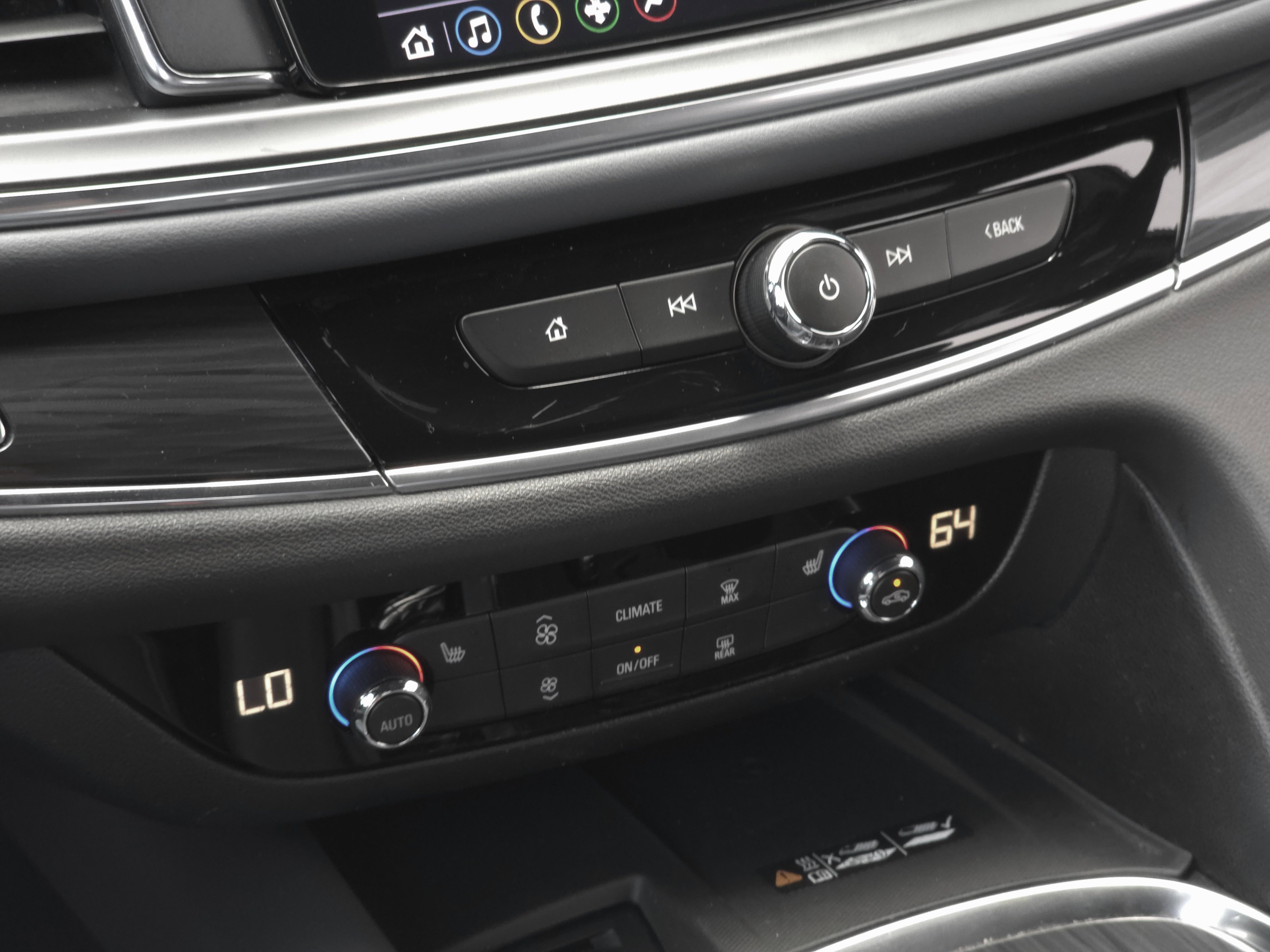 2022 Buick Enclave Essence photo 6